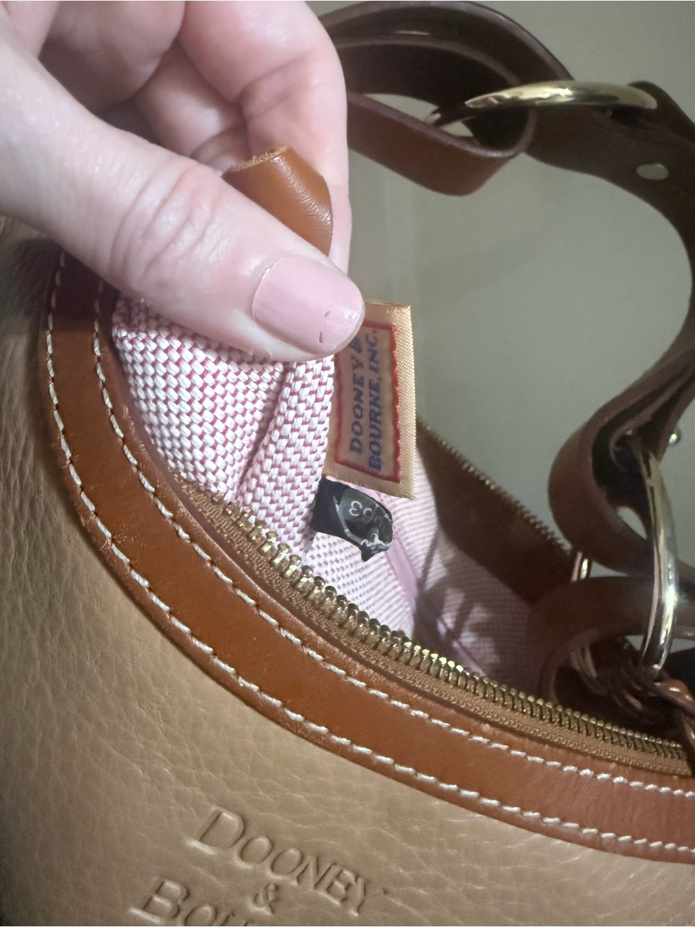 Dooney & Bourke Small Circle Hobo Bag Purse - Picture 8 of 10